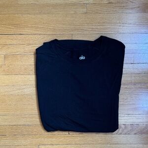 ALO Yoga Black Short Sleeve Tee